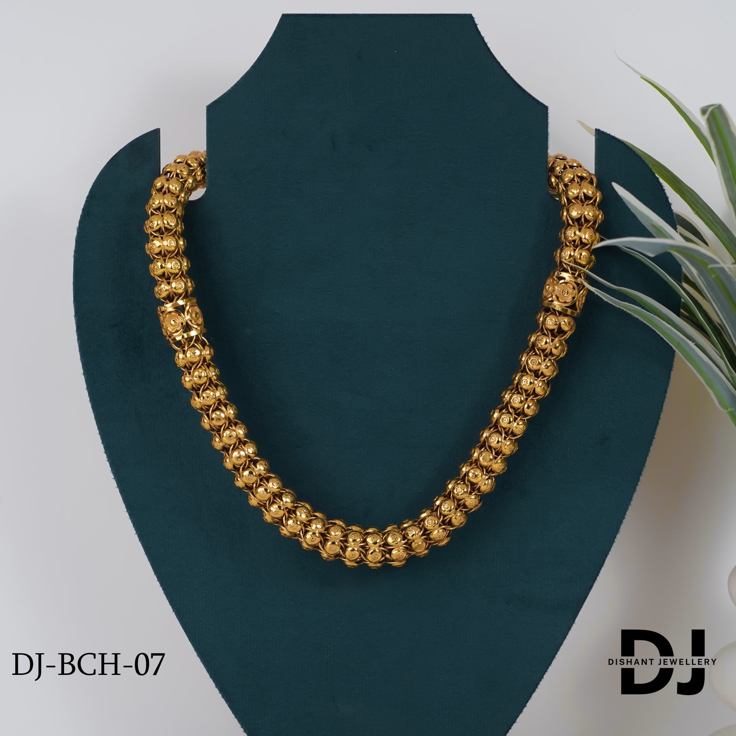 New High stylish Men’s Fashion Big Cap With Flower Design Best Chain.(BCH-07)