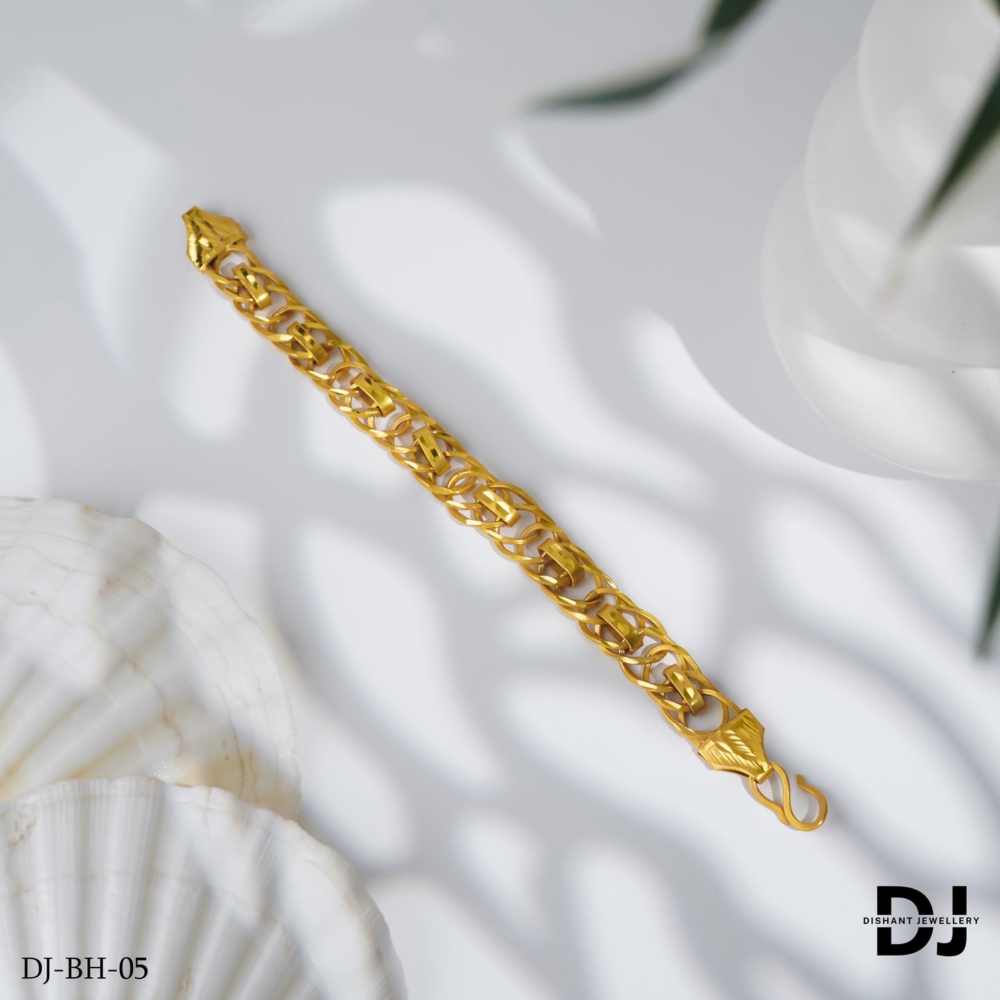 New Classical Joint Big Kadi bracelet for men.(BR-05)