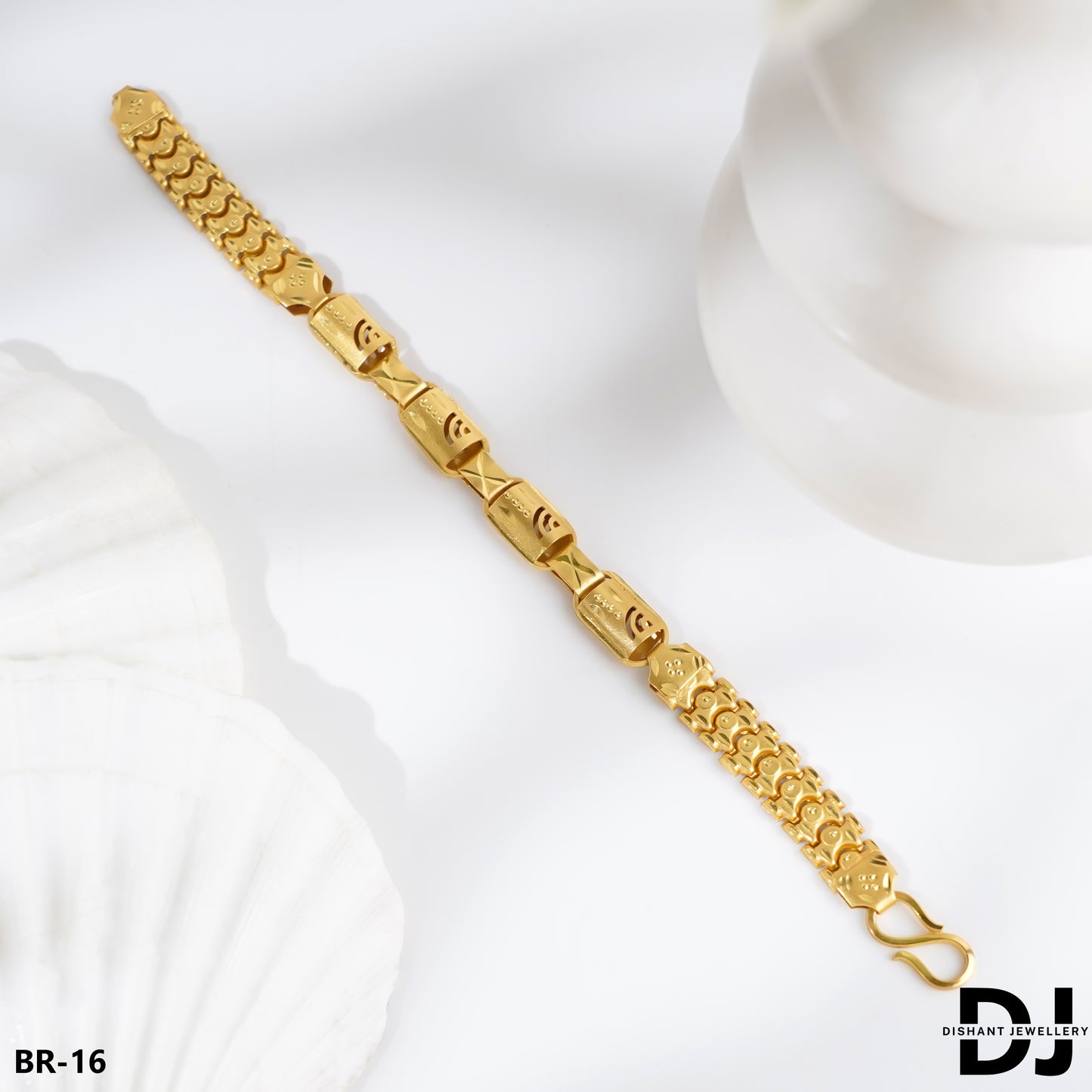 New Design Gold Pleted Men’s Fashion Design Biscuit Pokal Bracelet.(BR-16)