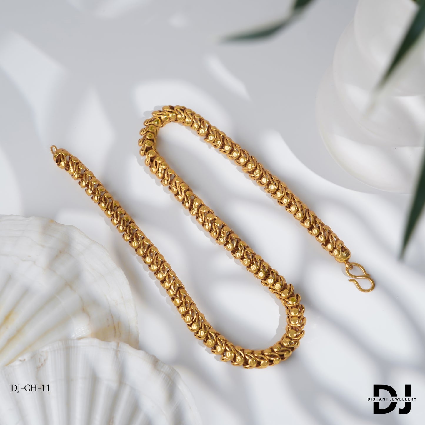 New Gold Platted Rajwadi Kadi On Cape Design Chain For Men.(CH-11)