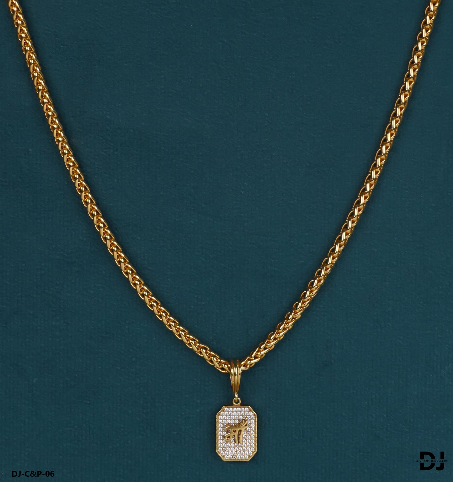 Classical Gold forming Chain with MAA DIAMOND pendal for Men.(CP-06)