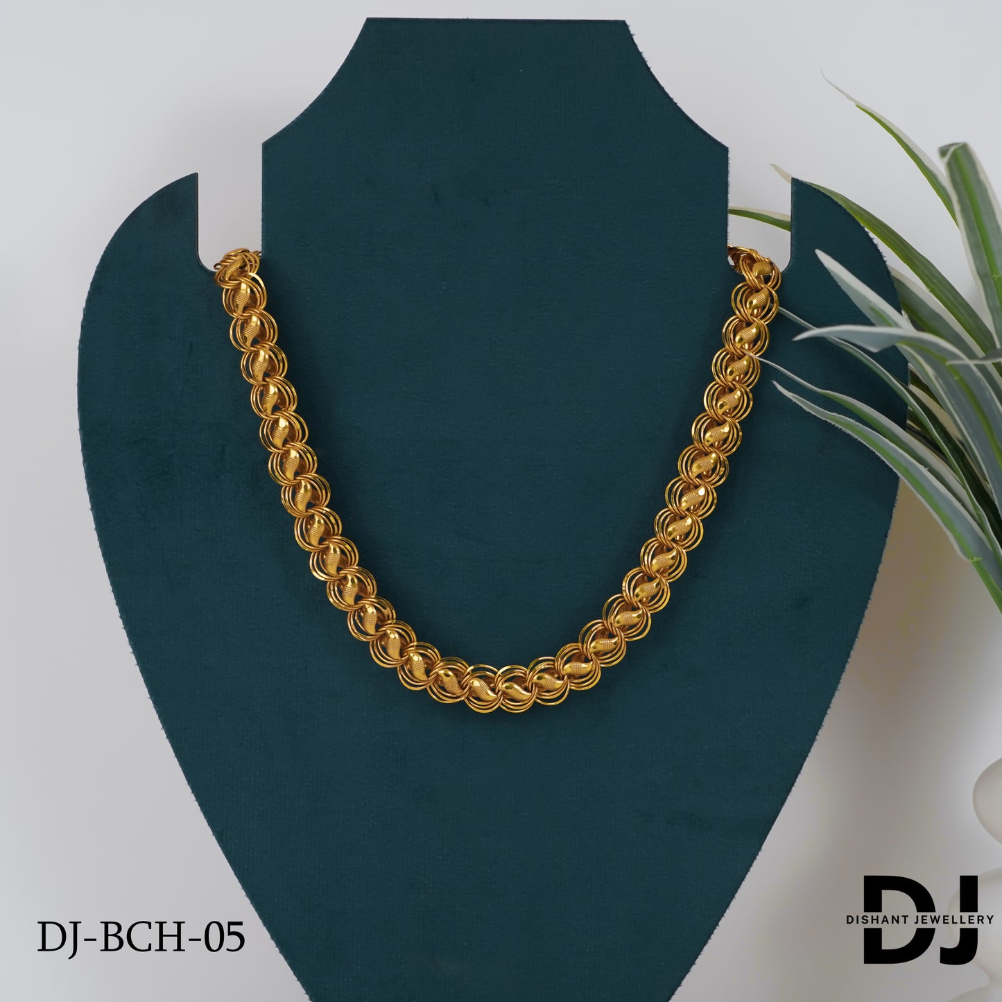 New Premium  Koyali into 3 Kadi Big Design Chain for Men.(BCH-05)