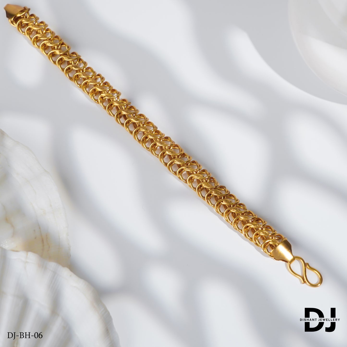 Superior Kankhajura Heavy Looking Bracelet for Men.(BR-06)