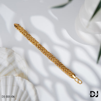 Superior Kankhajura Heavy Looking Bracelet for Men.(BR-06)