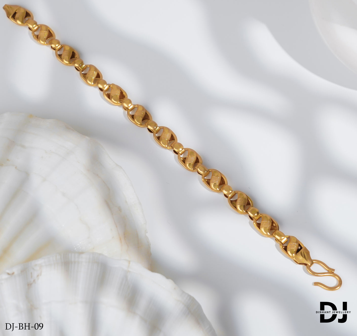 Primium Quality koyali with bindi gold pLetted , men’s fashion bracelet. (BR-09)