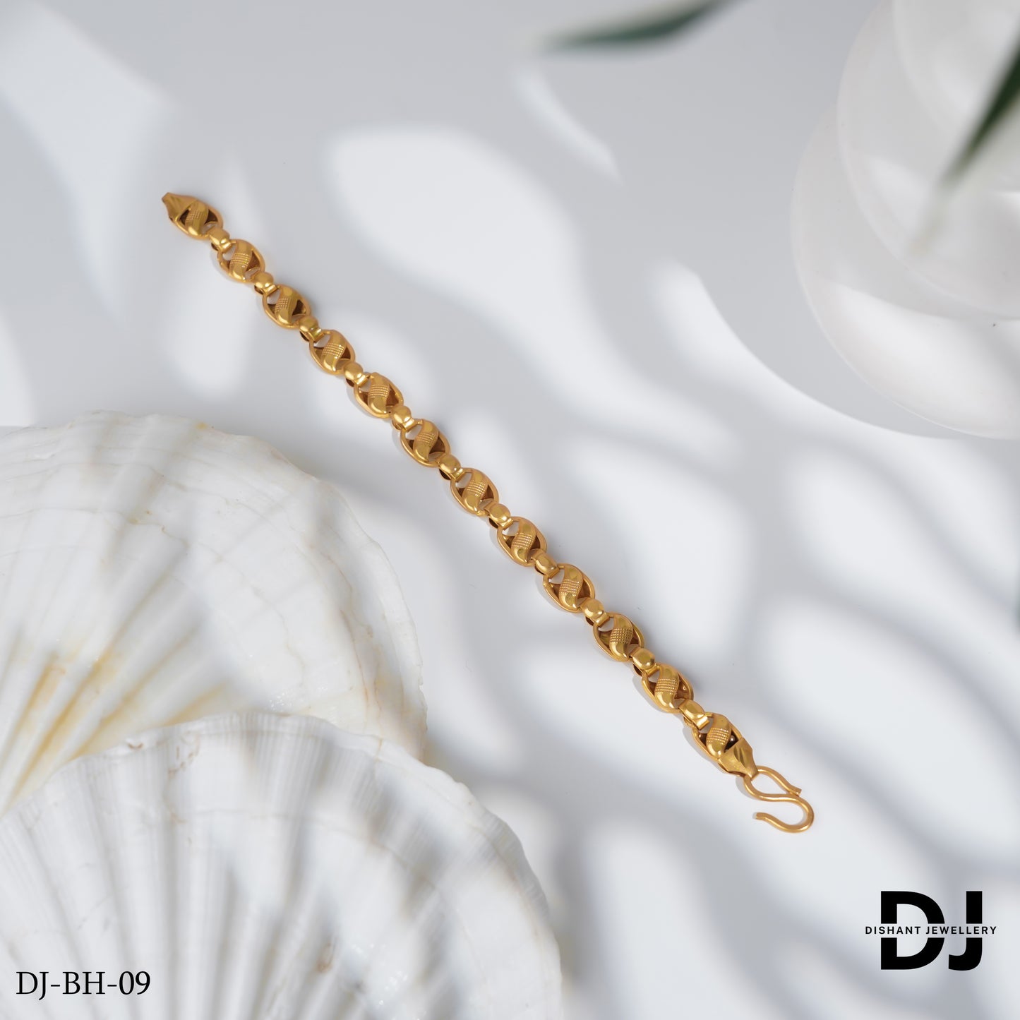 Primium Quality koyali with bindi gold pLetted , men’s fashion bracelet. (BR-09)