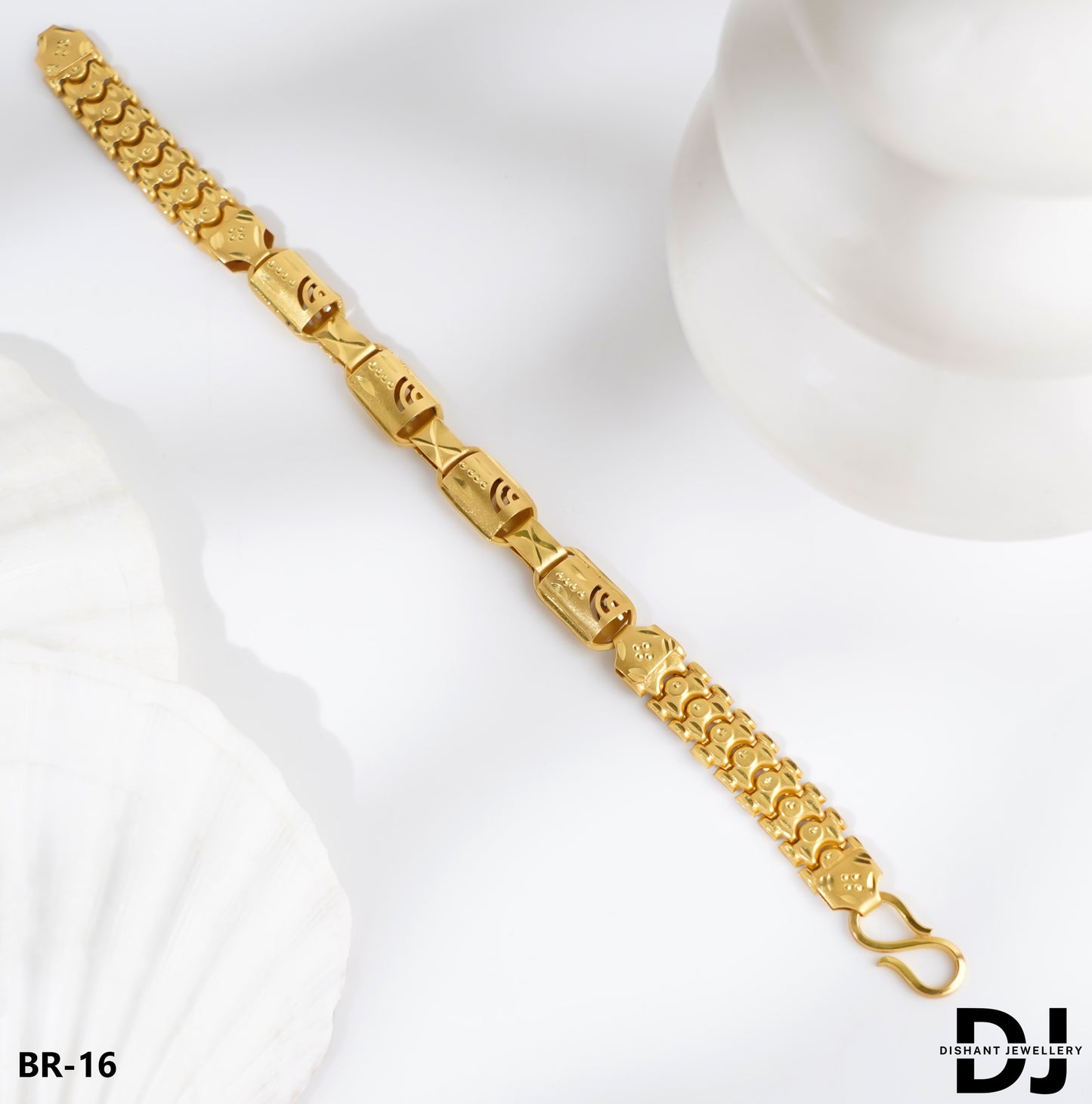 New Design Gold Pleted Men’s Fashion Design  Biscuit Pokal Bracelet.(BR-16)