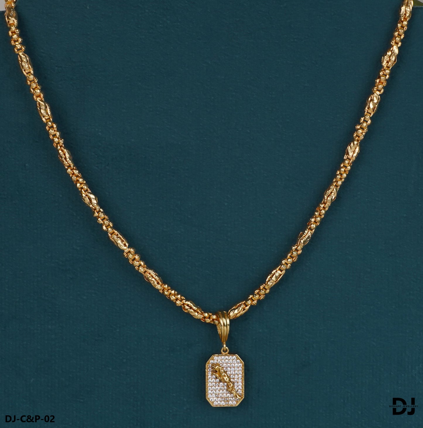 Classical Gold forming Chain with Jaguar Diamond pendal for Men.(CP-02)