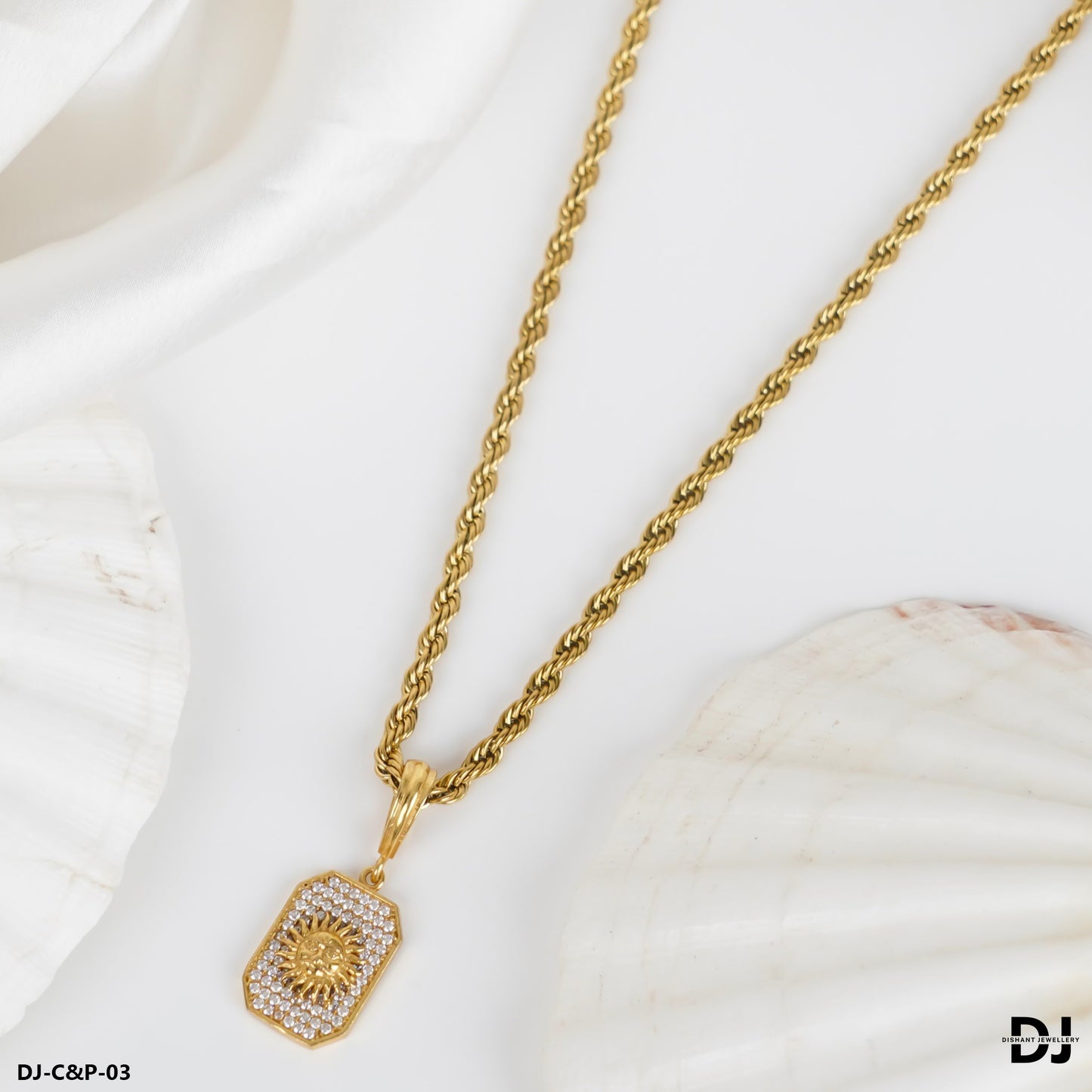 Classical Gold forming Chain with SURYA DIAMOND pendal for Men.(CP-03)