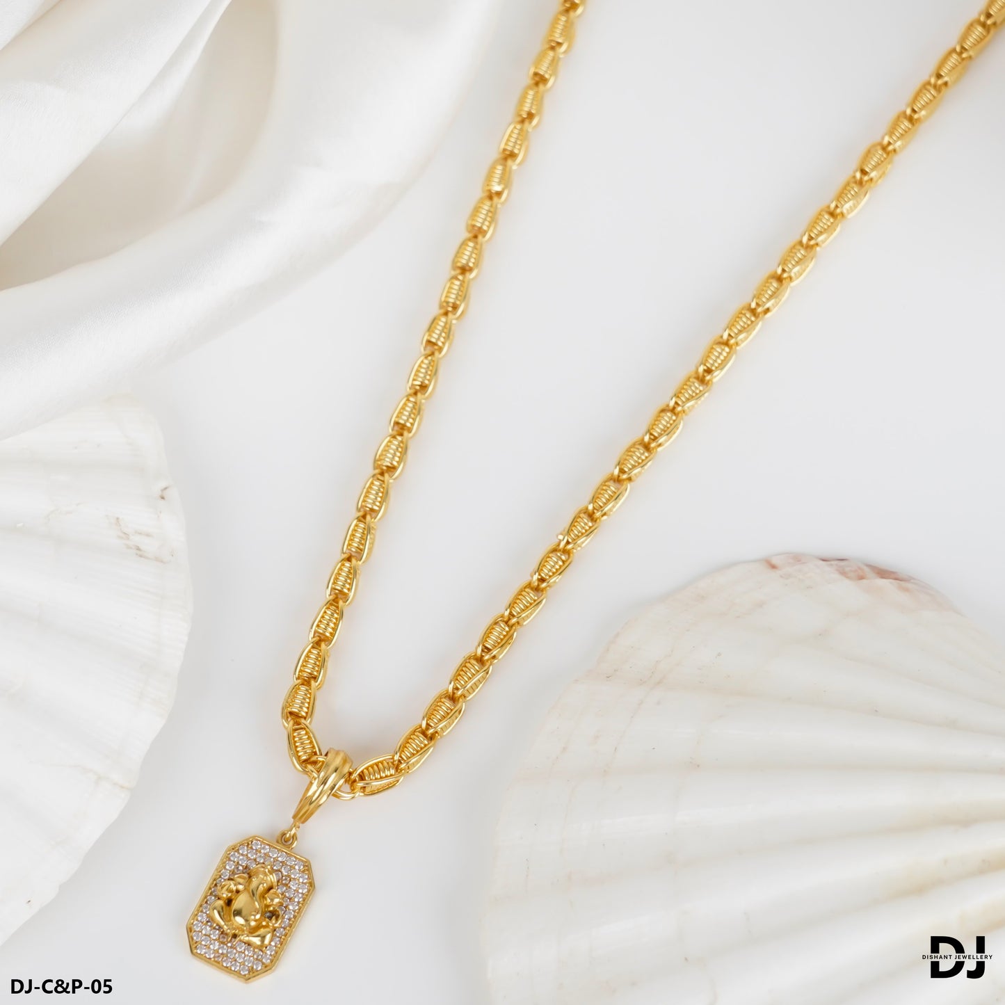 Classical Gold forming Chain with Ganesh Diamond pendal for Men.(CP-05)